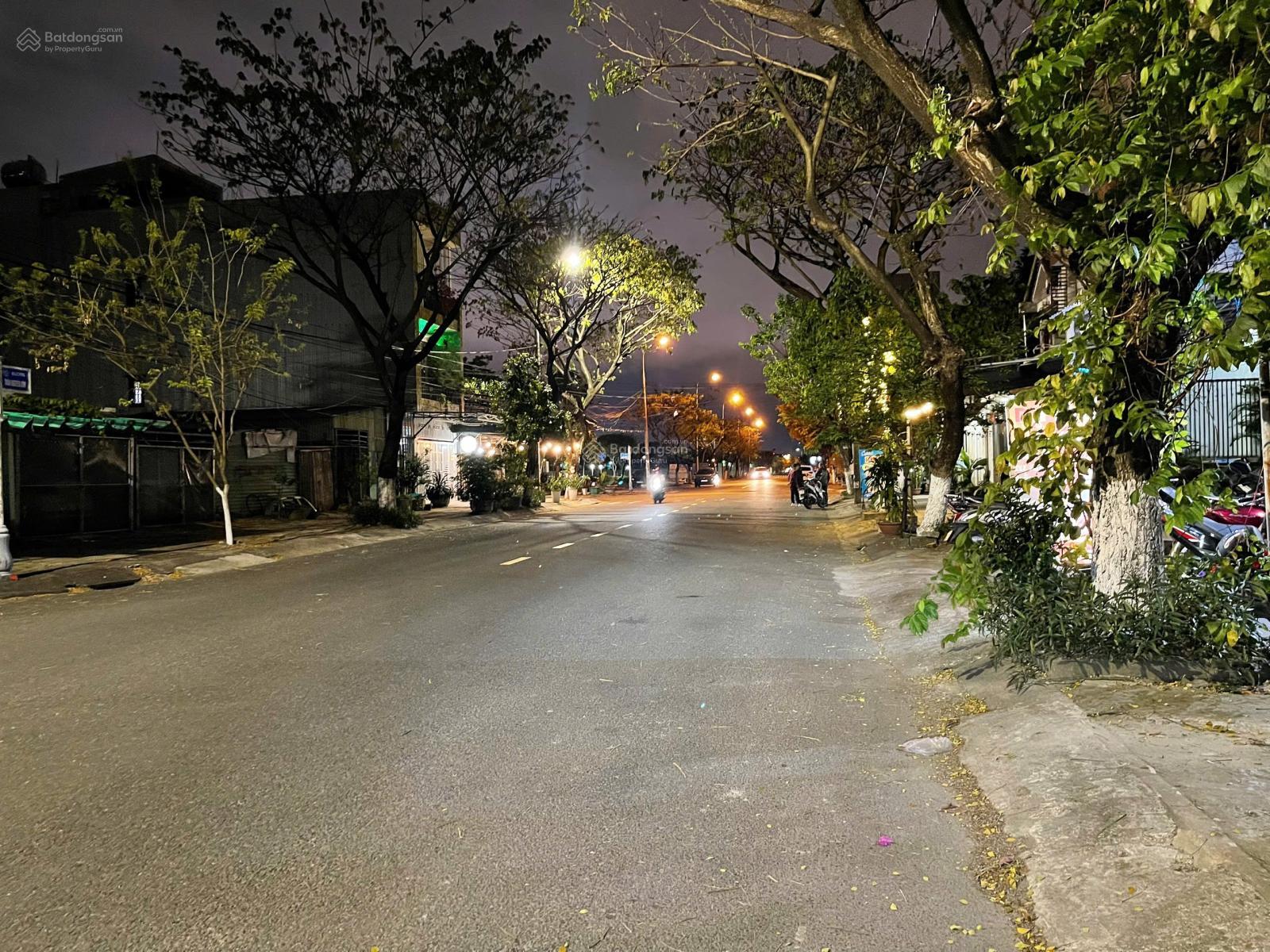 Cặp đất kinh doanh buôn bán mặt tiền Nguyễn Khuyến ngay cổng Đại học sư phạm