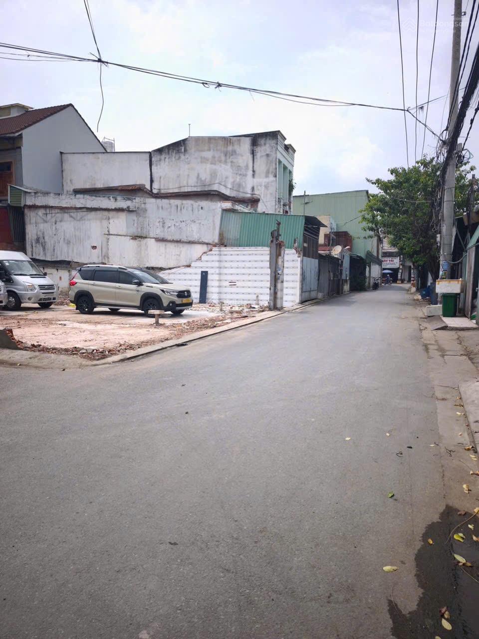 Cần bán lô đất đường xe hơi thông gần chợ hiệp bình, HBC , thủ Đức . Ngang 6,9m dài 20m