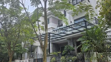 Bán biệt thự K2 Ciputra, nhà đã sửa đẹp, hướng Nam mát view công viên 65ha, DT 180m2. LH 0966 998 ***