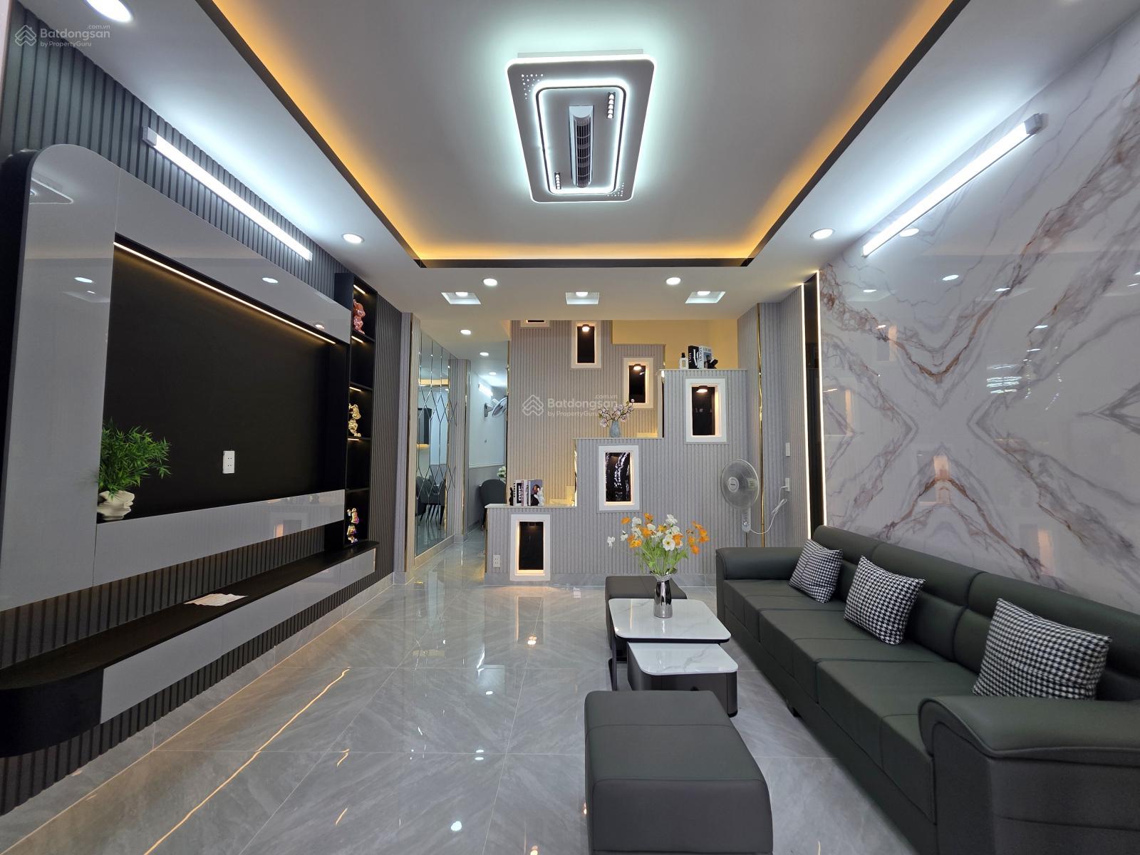 Nhà phố hiện đại hẻm xe hơi 1806 Huỳnh Tấn Phát - TT Nhà Bè