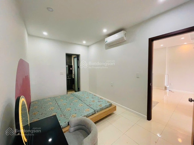 Bán căn PH Nha Trang DT 64m2, 2PN 2WC, full nội thất, view ngoài, sẵn sổ, giá 1tỷ950tr