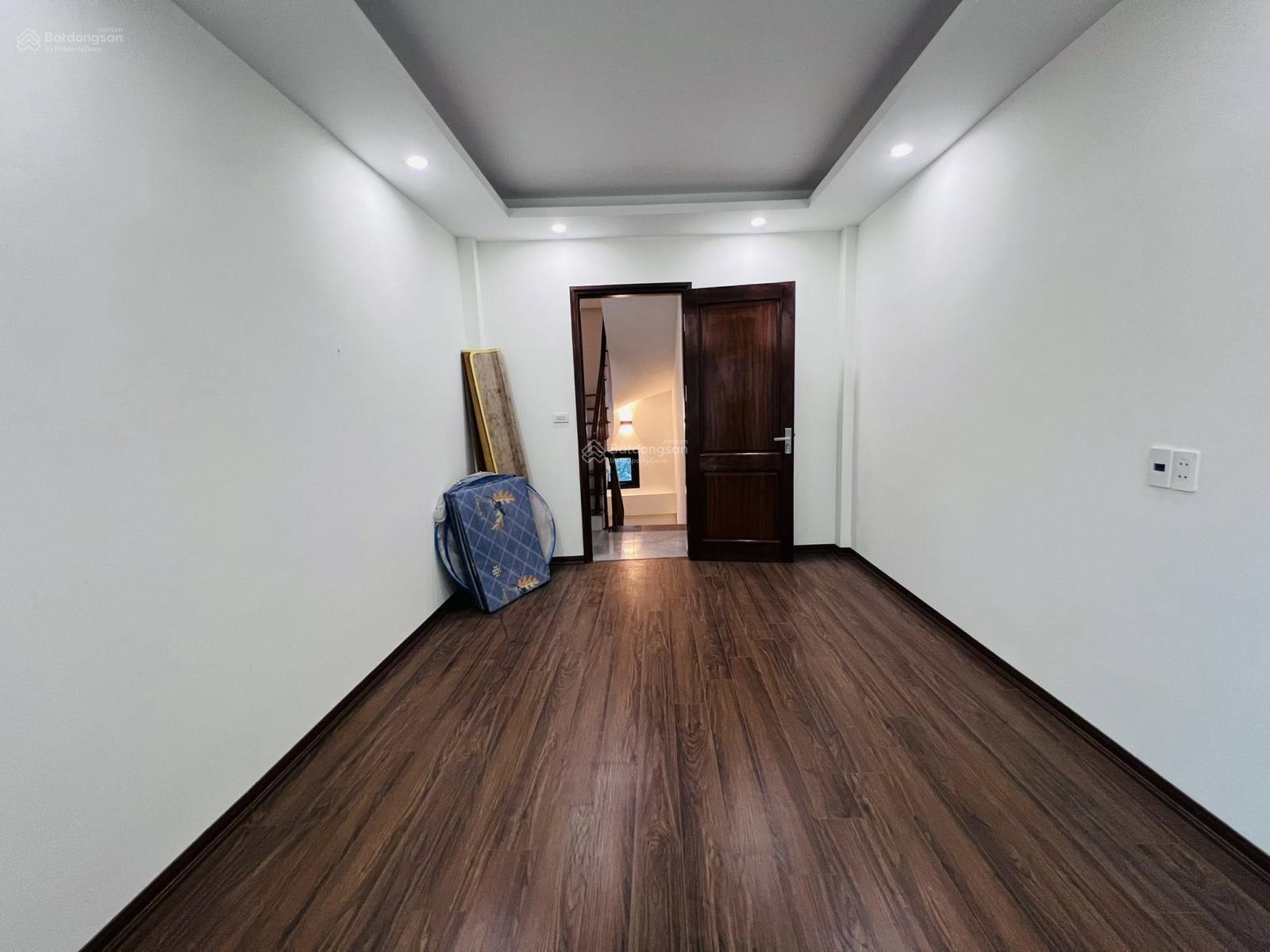 SIÊU HIÊM, CHỈ 6.35 TỶ NHÀ 33M2 5 TẦNG ĐẸP KENG Ở NGAY, THẲNG TẮP 50M RA ĐƯỜNG Ô TÔ, BÁN GẤP SIÊU HIÊM, CHỈ 6.35 TỶ NHÀ 33M2 5 TẦNG ĐẸP KENG Ở NGAY, THẲNG TẮP 50M RA ĐƯỜNG Ô TÔ, BÁN GẤP