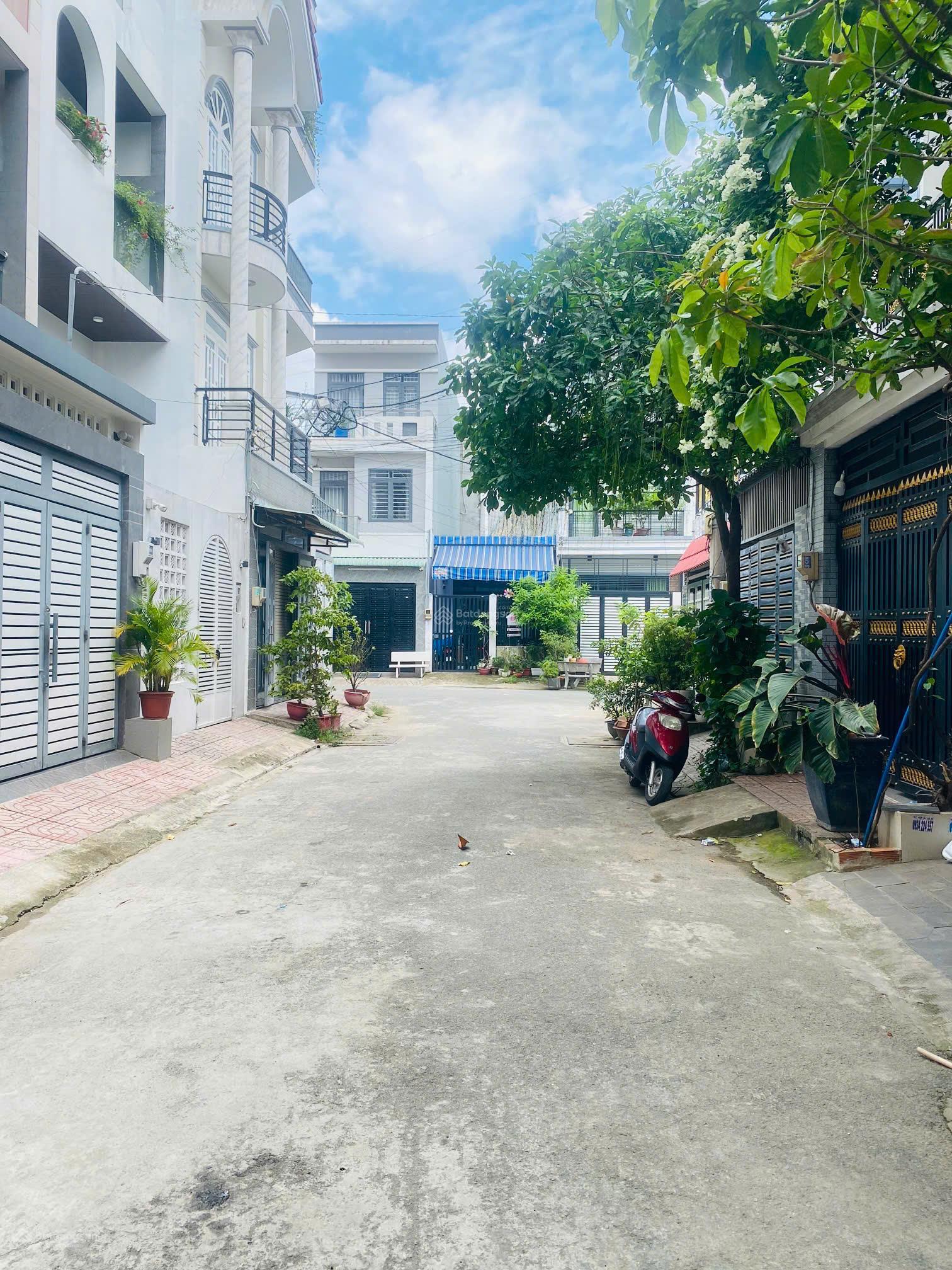 Bán đất HXH khu phân lô đồng bộ tại Lê Văn Chí, 5,3 tỷ, 50m2, hàng hiếm tại Thủ Đức