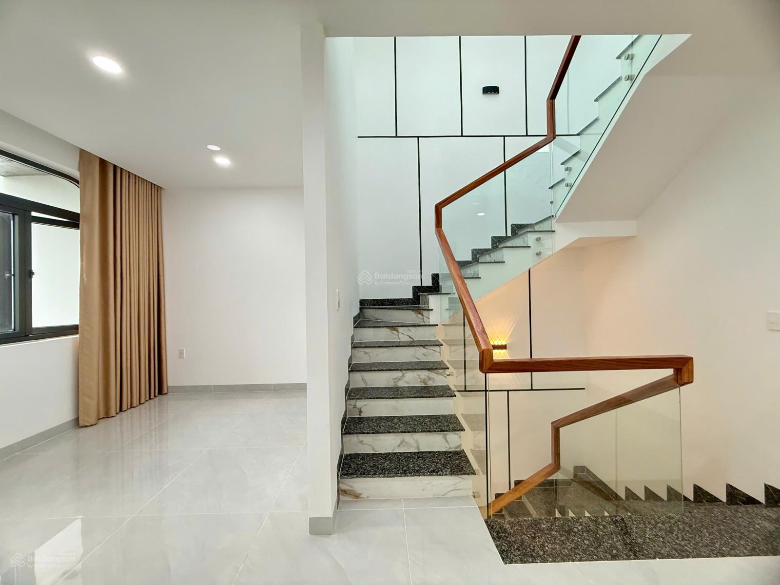 BÁN NHÀ MỚI XÂY FULL NỘI THẤT HIỆN ĐẠI  KĐT MỸ GIA GÓI 3  ĐƯỜNG SỐ 47 - Giá 9 tỷ 250 Bao thuế phí