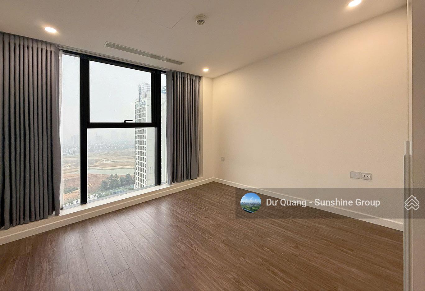 Bán căn Sunshine City - 85.6m2 (2 ngủ + 1) - View sân golf - BC: Đông Nam - Giá: 9,8 tỷ (sổ đỏ)