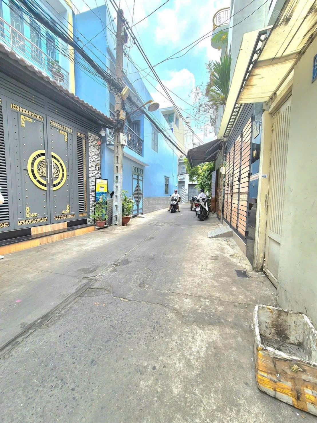 Bán Nhà Hẻm Xe Hơi Lạc Long Quân, P.11, Tân Bình, 4.8mx 13m, 2 Lầu, 7.2 Tỷ