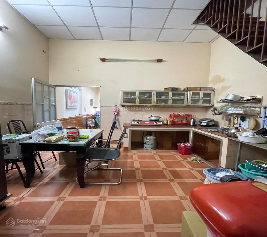 Bán nhà mặt tiền kinh doanh hạ chào 2,7 tỷ, Hoàng Bật Đat, P15, Tân Bình, 70m2, 2 tầng.