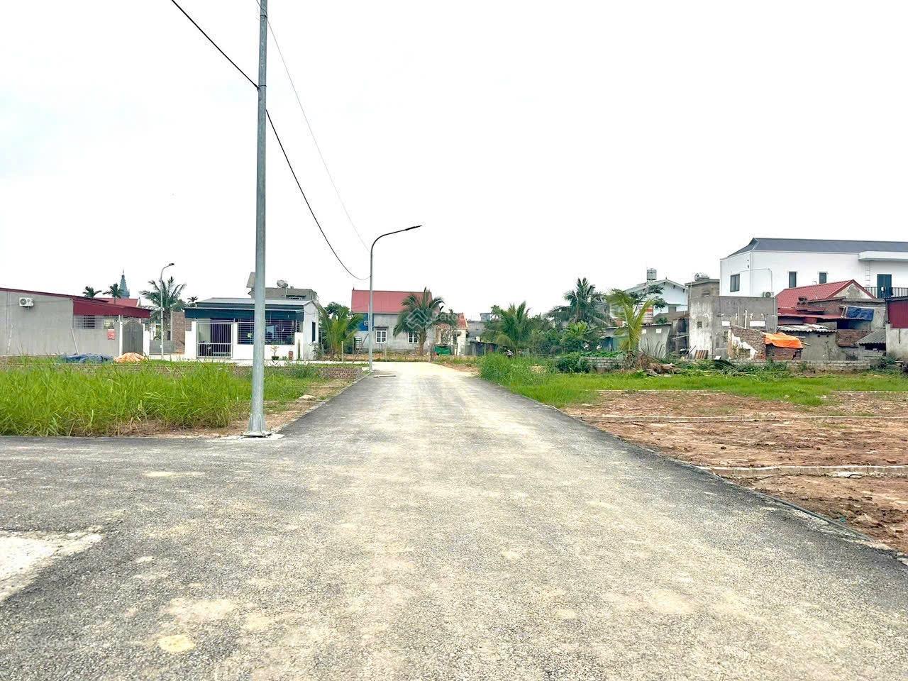 Bán đất tại Minh Tân, Kiến Thuỵ, Hải Phòng, 1,53 tỷ, 82m2 chính chủ. Gần ga tàu LC HN HP Bán đất tại Minh Tân, Kiến Thuỵ, Hải Phòng, 1,53 tỷ, 82m2 chính chủ. Gần ga tàu LC HN HP