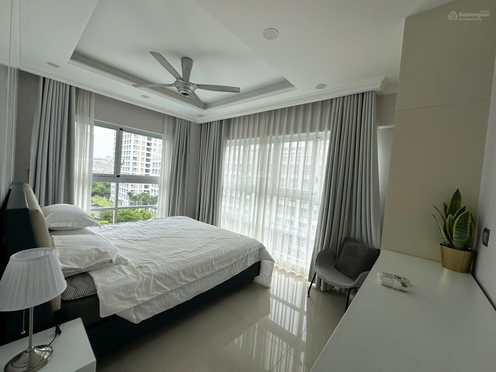 Bán gấp Happy Valley Quận 7, DT 100m2, giá tốt nhất thị trường 8,8tỷ. LH: 0911 209 *** Em Hào