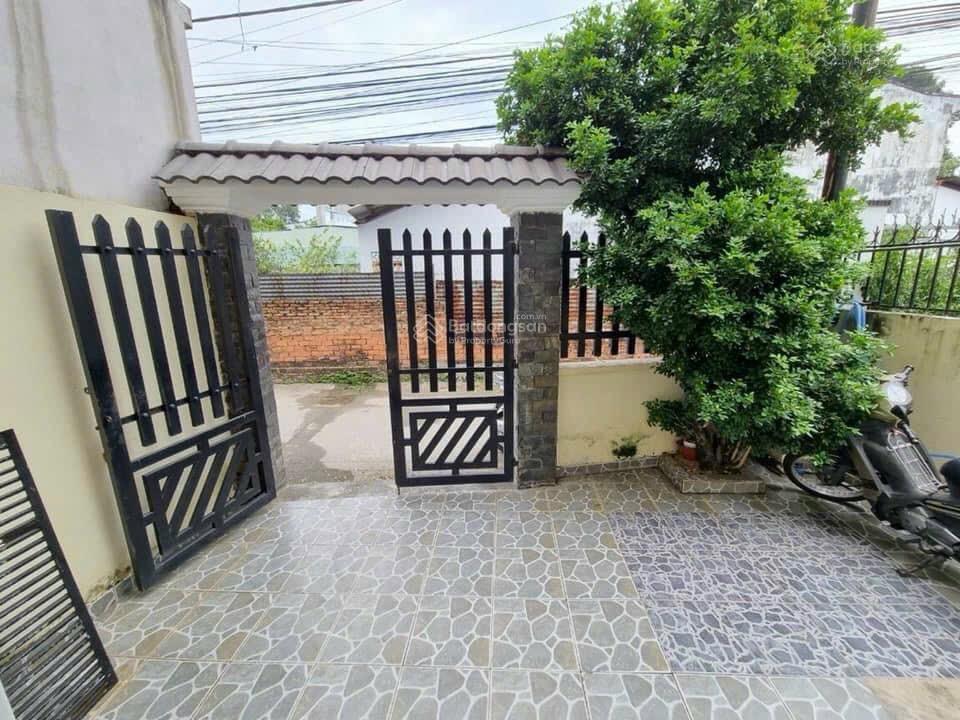 Bán nhà 1 trệt 1 lầu phường Trấn Biên (Hiệp Hoà Cũ). Dt: 75m2. Giá: 3tỷ100 TL đường xe hơi thông