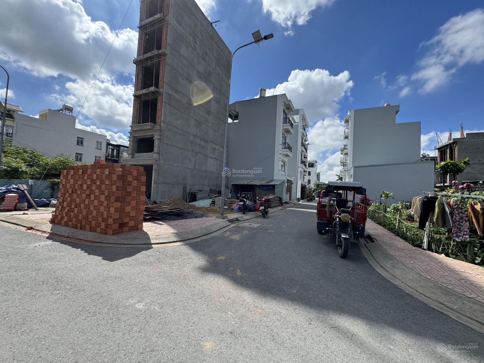 BÁN LÔ GÓC MẶT TIỀN ĐƯỜNG 40 HIỆP BÌNH CHÁNH BÁN LÔ GÓC MẶT TIỀN ĐƯỜNG 40 HIỆP BÌNH CHÁNH