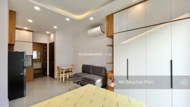 Căn hộ studio 35m2 - ban công - phố đi bộ - Vạn Phúc. Nhà nội thất mới 100%, thang máy. Giá 7.9tr