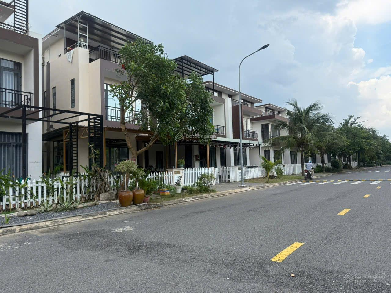 Đất nền biệt thự Trần Anh Riverside 8,7x17m, sổ hồng riêng, giá 2,7 tỷ. LH 0941 030 ***