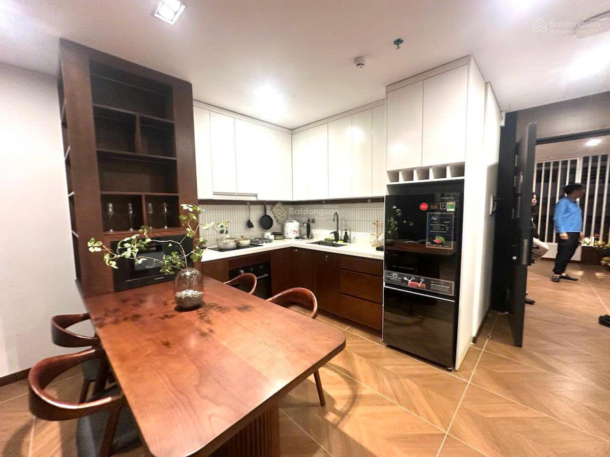 Tòa Căn Hộ MP Cửa Nam Nguyễn Khuến Xây Mới 1 Hầm 8 Nổi Sổ Đỏ 75m2 Giá 49,5 tỷ