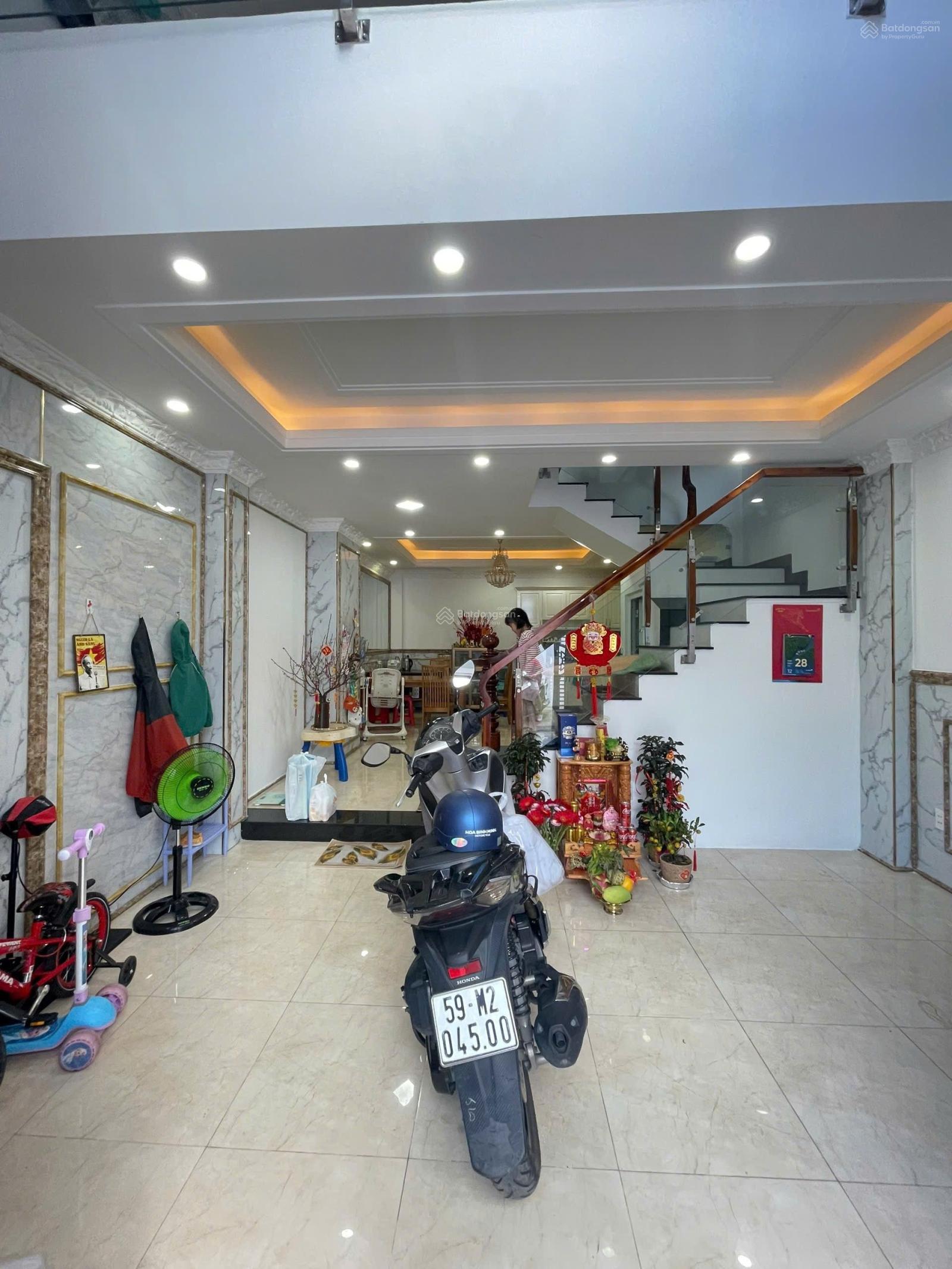 Nhà phố hiện đại sang trọng hẻm 3.5m Huỳnh Tấn Phát Phú Thuận Quận 07