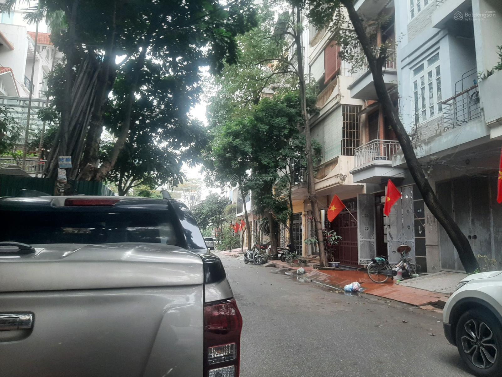 Cho thuê BT 160m2, 35 triệu tại Nguyễn Cảnh Dị, view đẹp, hàng hiếm tại Hà Nội