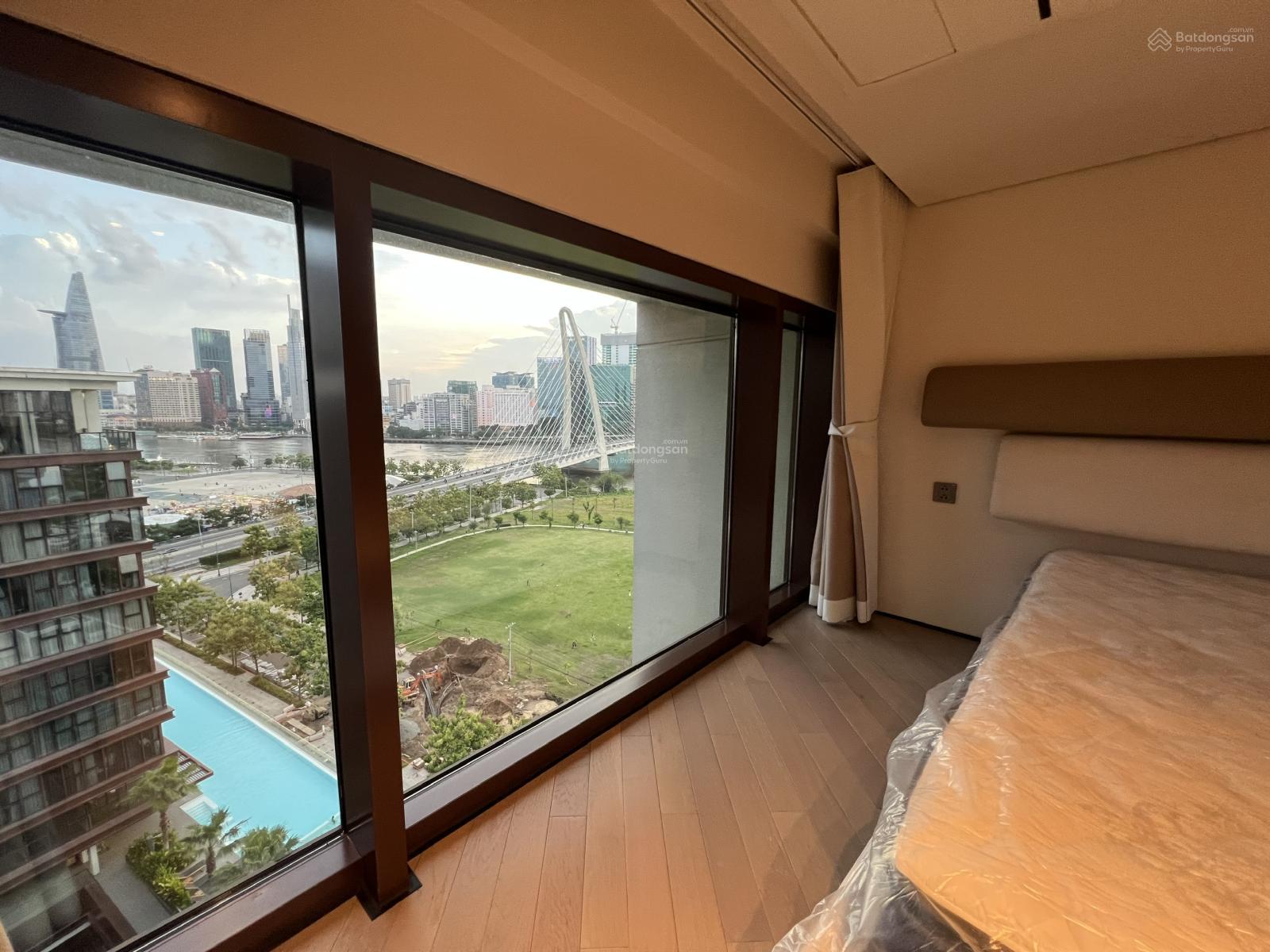 Cần cho thuê Lofthouse 3PN 170m2 Full NT view Cầu Ba Son và Bitexco, Giá 140 tr/tháng, xem nhà 24/7 Cần cho thuê Lofthouse 3PN 170m2 Full NT view Cầu Ba Son và Bitexco, Giá 140 tr/tháng, xem nhà 24/7