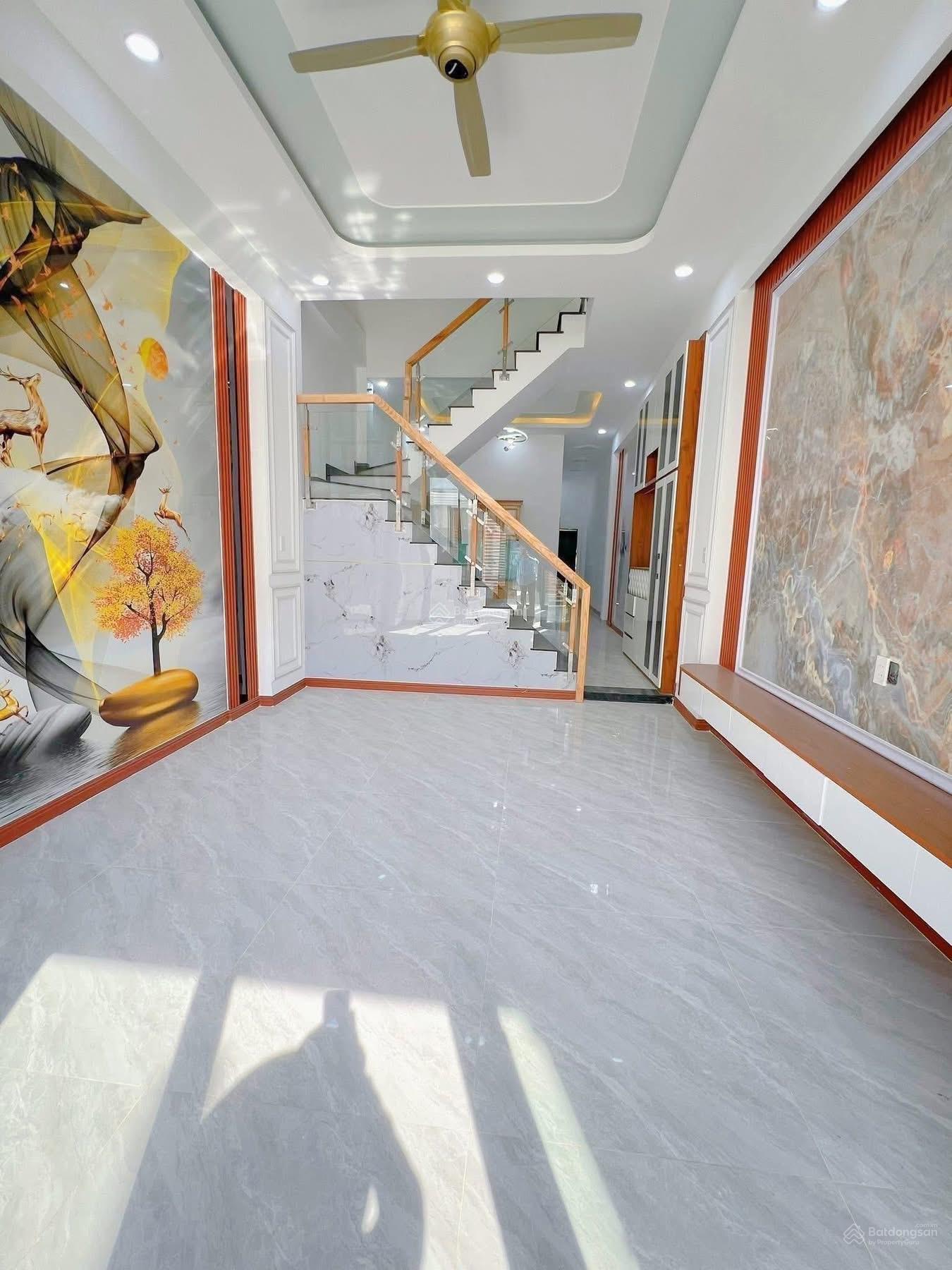 CHỦ GỬI BÁN NHÀ 1 TRỆT 1 LẦU PHƯỜNG BIÊN HOÀ. DT: 4x21=82m2. GIÁ:3 TỶ 1 BỚT LỘC Đường trước nhà 6m