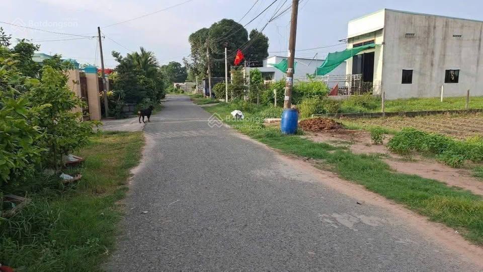 Đất ngộp ngân Xã Củ Chi 130m2 mặt tiền đường 16, đi QL22 chỉ 450m giá 1,4 tỷ