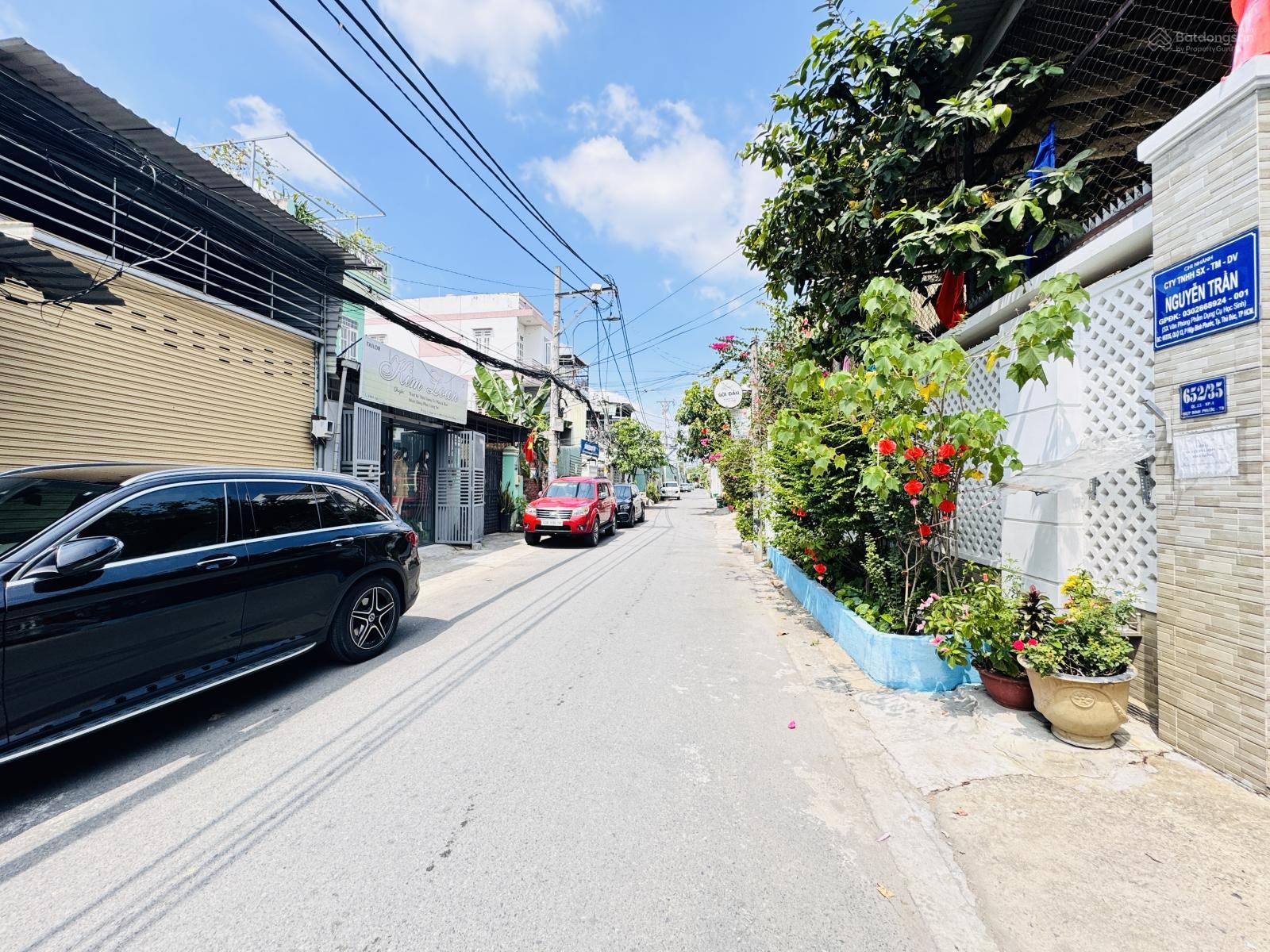 Bán Đất Góc 2 Mặt Tiền Hẻm Quốc Lộ 13, Thủ Đức. Gần Phở Huỳnh Trâm, SHR xây dựng tự do