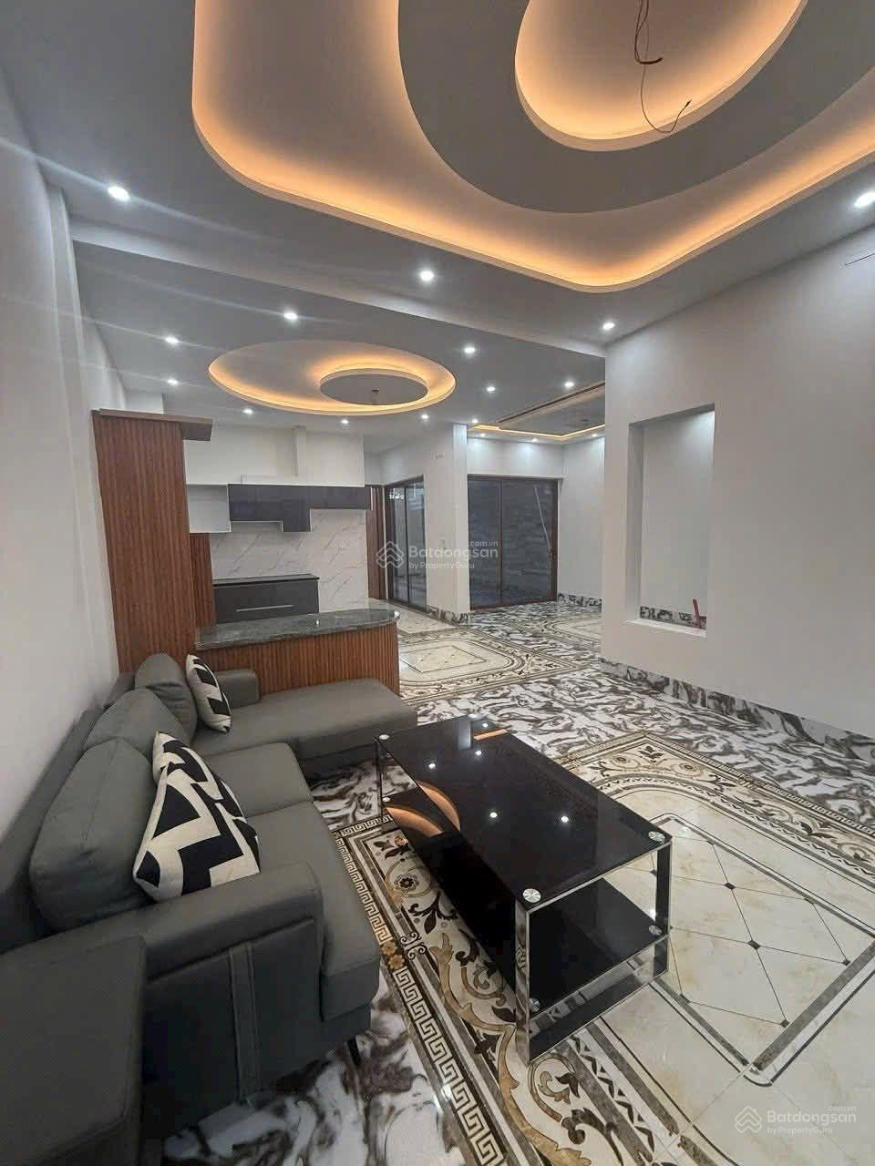 Bán nhà cấp 4 .mặt tiền Nguyễn Lượng Bằng.dt 120m2..đianj đg kinh doanh sầm uất giá 6 tỷ 400 có bớt