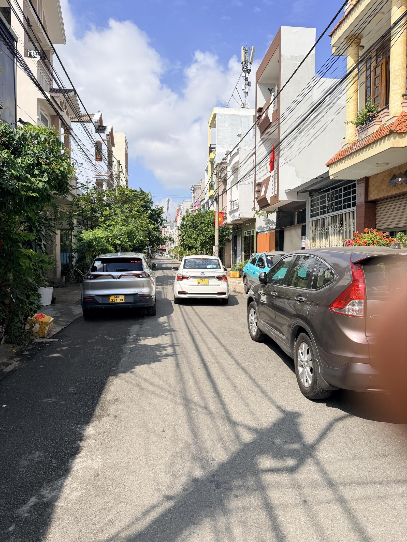 Bán lô đất đường N12 KDC D2D Phường Thống Nhất (Trấn Biên). DT: 4x18=72m2. Giá: 5tỷ690 TL