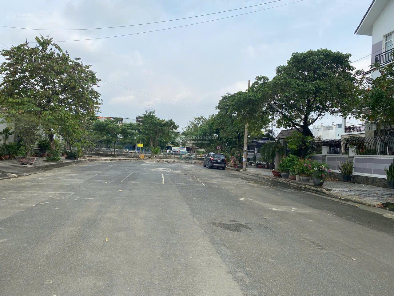 Bán biệt thự sang trọng phong cách Châu Âu Quận 12