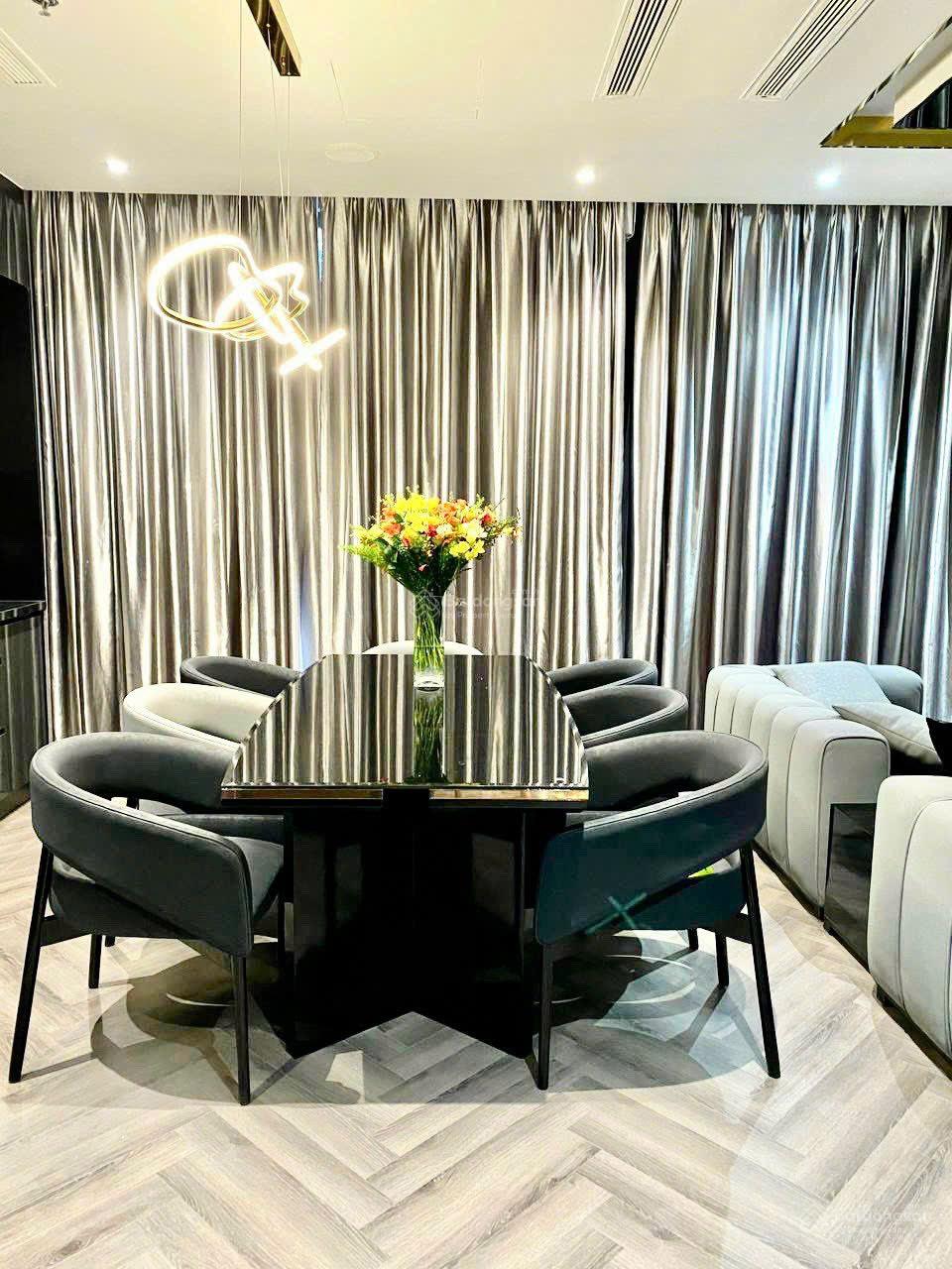 Cho thuê gấp CHCC Grand Riverside Q.4.DT:80m2 2PN 2WC,nhà đẹp. Giá chỉ từ 16tr/th. LH: 0961 663 *** Cho thuê gấp CHCC Grand Riverside Q.4.DT:80m2 2PN 2WC,nhà đẹp. Giá chỉ từ 16tr/th. LH: 0961 663 ***