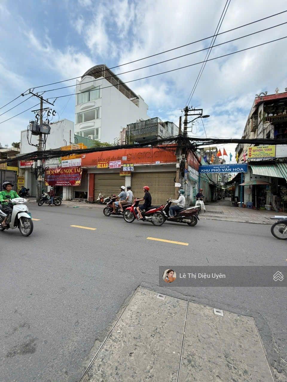 Cho thuê nhà MT Đường Cách Mạng Tháng 8, P 10, Q3. DT 6x25 3 tầng. Giá rẻ. LH 0901 686 ***