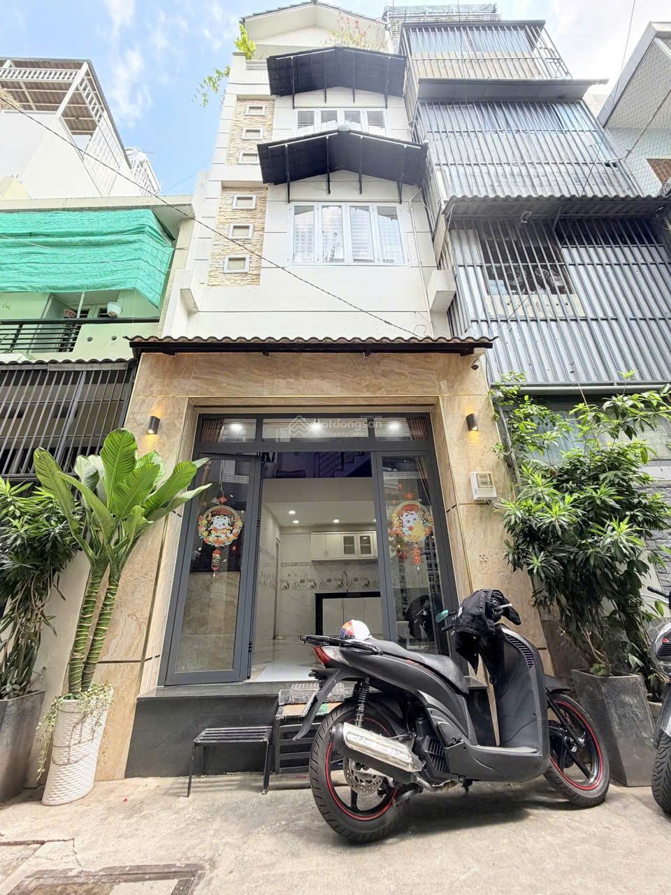 (Tin vui) oto đỗ cửa - Nhà 4 tầng Nguyễn Hồng Đào siêu đẹp ngang 3.9m - DTsàn 66m2, 4 phòng 5.x tỷ