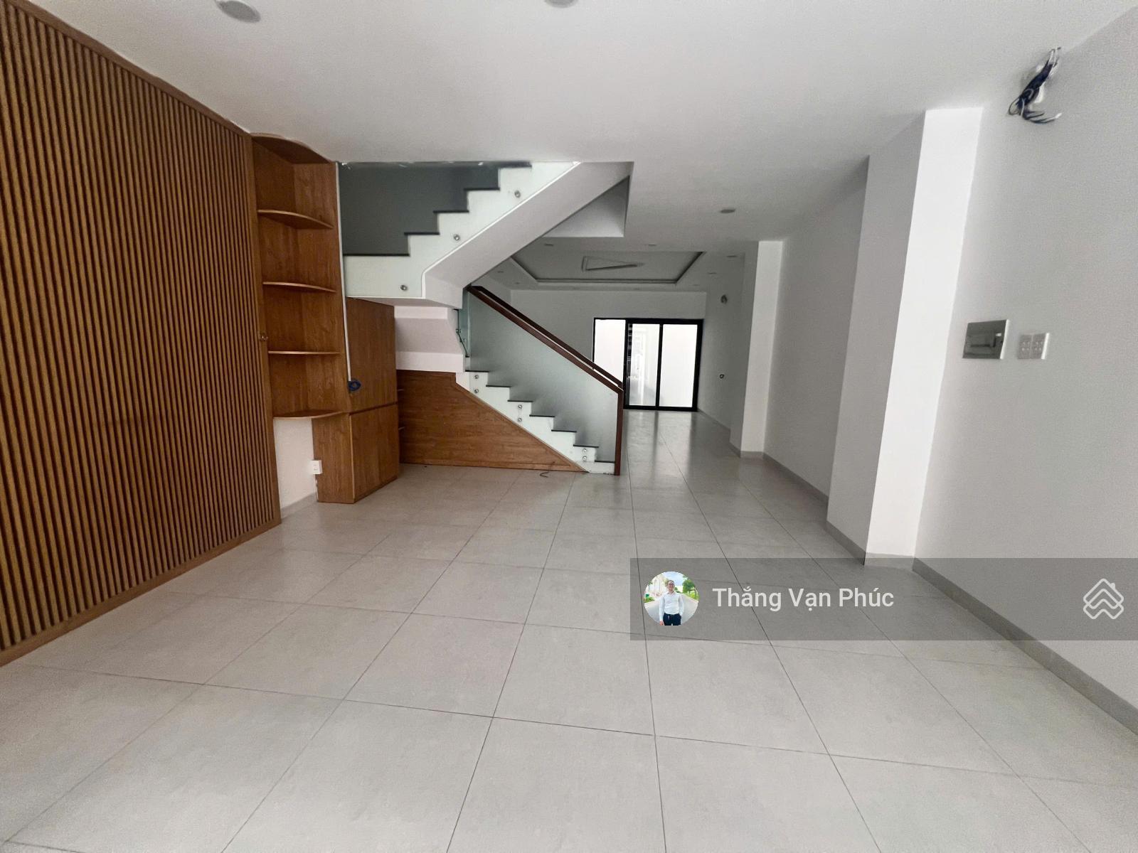 Cho Thuê Tầng Trệt Giá 9 Triệu, Đặt Văn Phòng Công Ty, Nơi Làm Việc Đẹp Và Thoàng, 8-10 nhân Viên