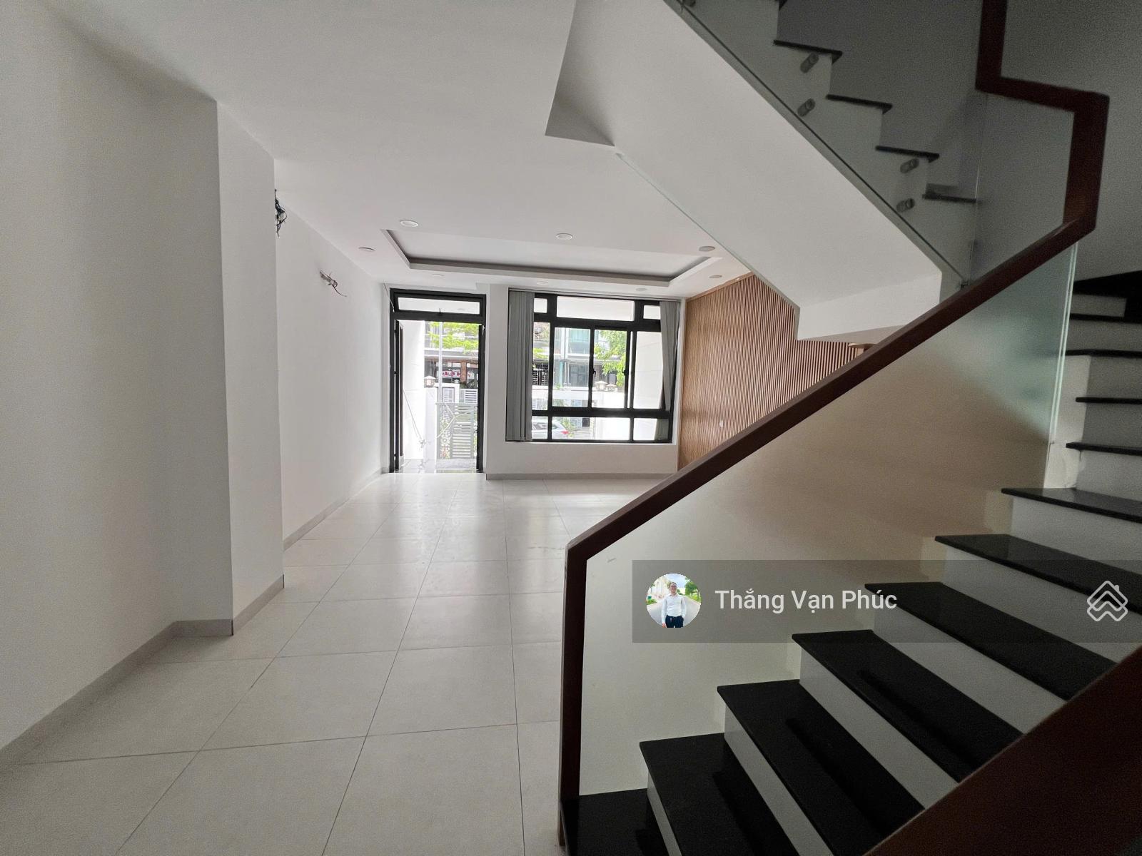 Cho Thuê Tầng Trệt Giá 9 Triệu, Đặt Văn Phòng Công Ty, Nơi Làm Việc Đẹp Và Thoàng, 8-10 nhân Viên