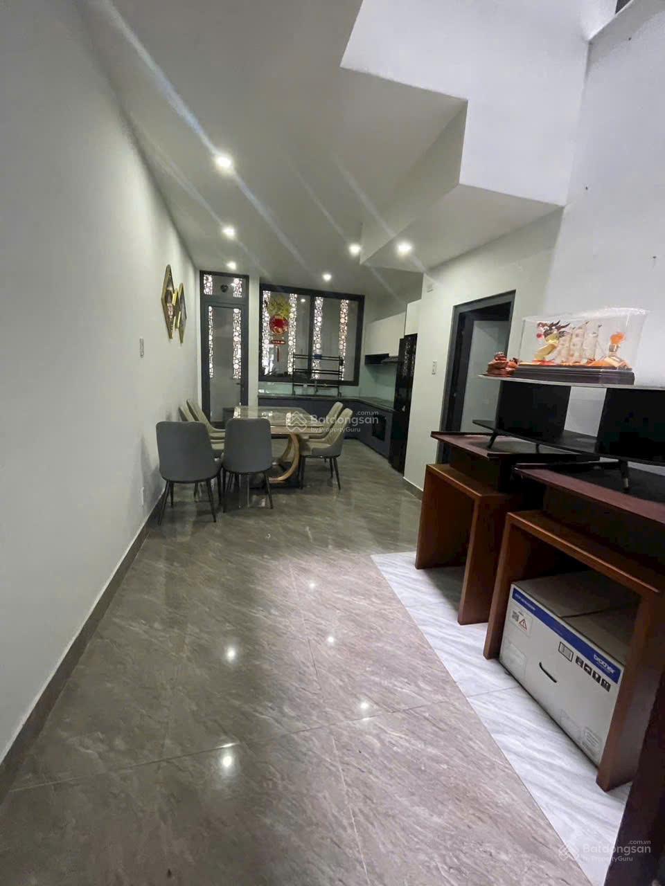 Cho thuê nhà nguyên căn 3 lầu cạnh Lottemart