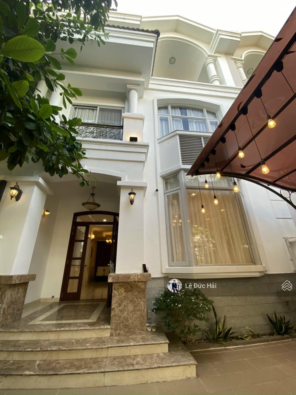 Siêu phẩm hot ! Cho thuê Biệt thự liên kế 4PN nhà đẹp trung tâm PMH giá chỉ 60 triệu VAT