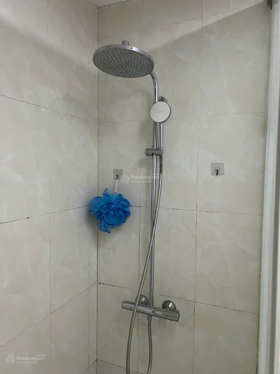 Cho thuê CC Học Viện Quốc Phòng, DT 95m2, 3 ngủ, 2VS, gần đủ đồ, giá chỉ 14 tr/th, vào ở ngay