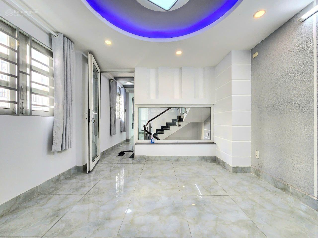 Choáng váng! Nhà góc 3 mặt tiền đường Cư Xá Phú Lâm A, P. Phú Lâm (4,3x18) 5 tầng, chỉ 10,5 tỷ