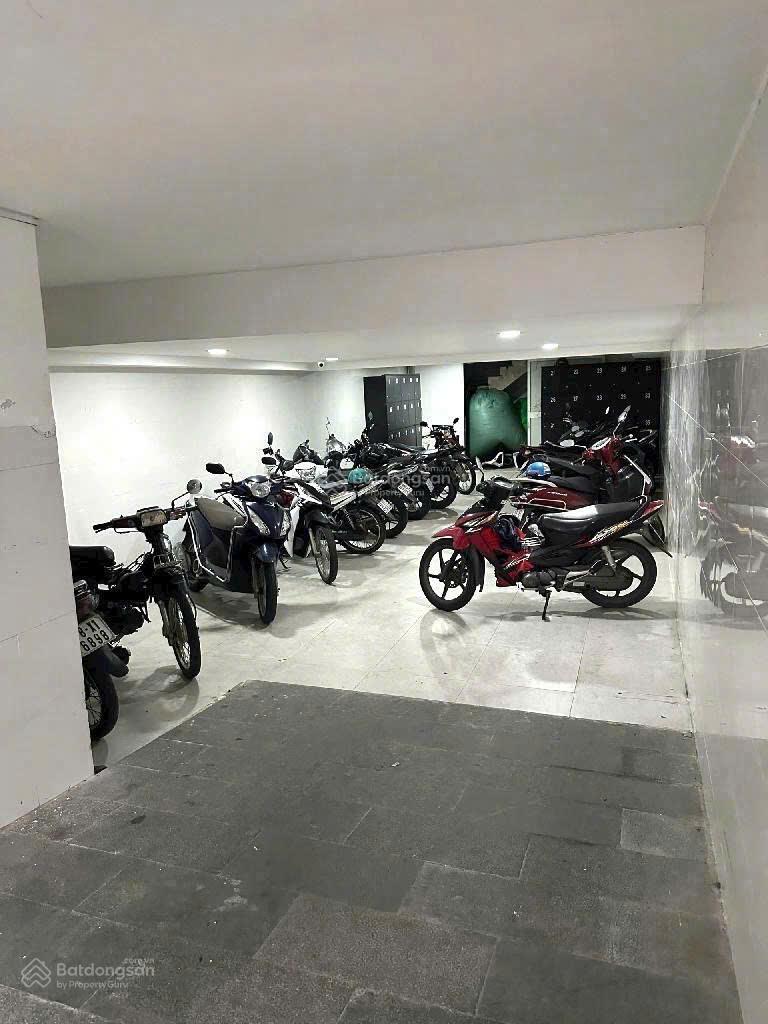 Cho thuê nhà 40/12 Nguyễn Văn Đậu,p6, Bình Thạnh . 1 trệt Lững 3 lầu sân thượng. Thang máy, PCCC.