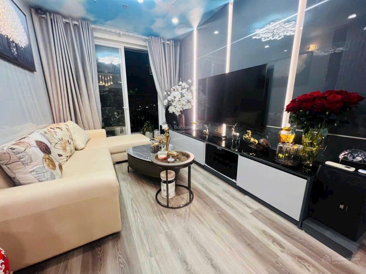 CHO THUÊ CĂN HỘ SHP 69M2. GIÁ 10TR/ THÁNG. NỘI THẤT ĐẸP.