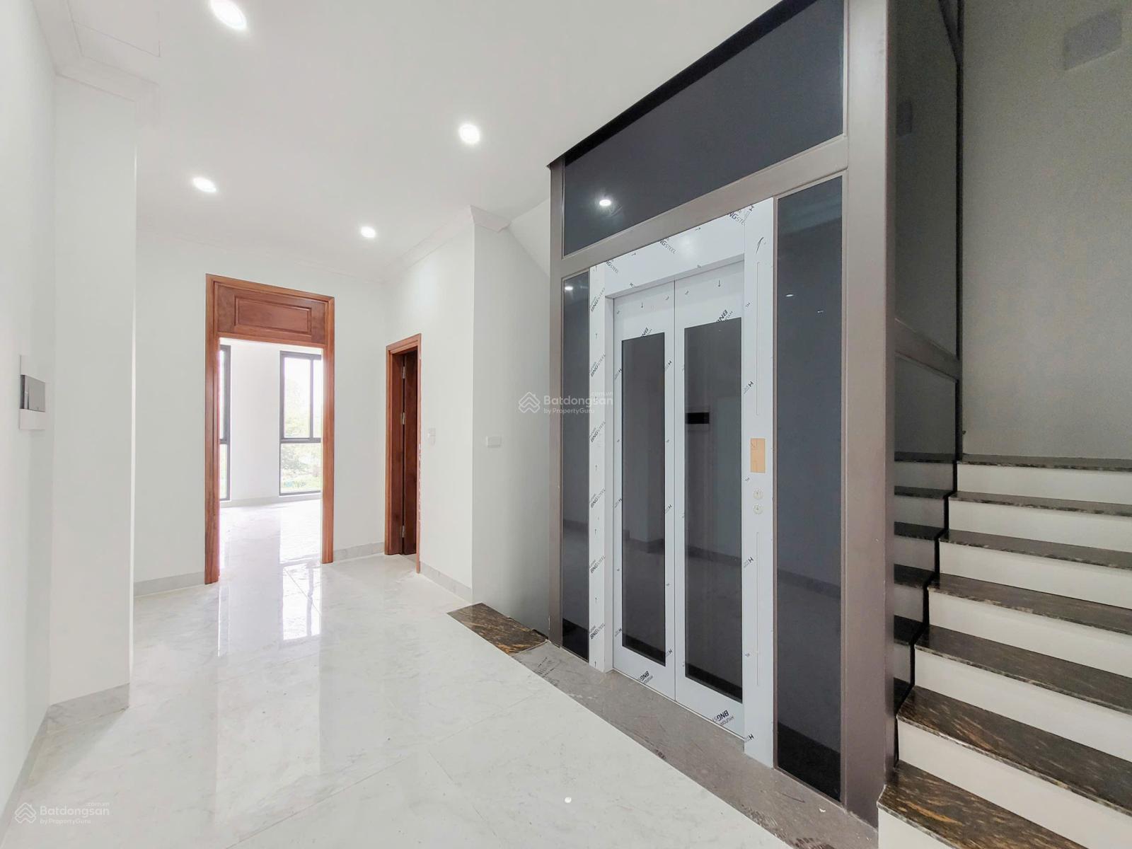 [Chính Chủ] Cho thuê nhà liền kề Louis City Hoàng Mai 5 Tầng - 132.5m2 - Thang máy - Mới hoàn thiện