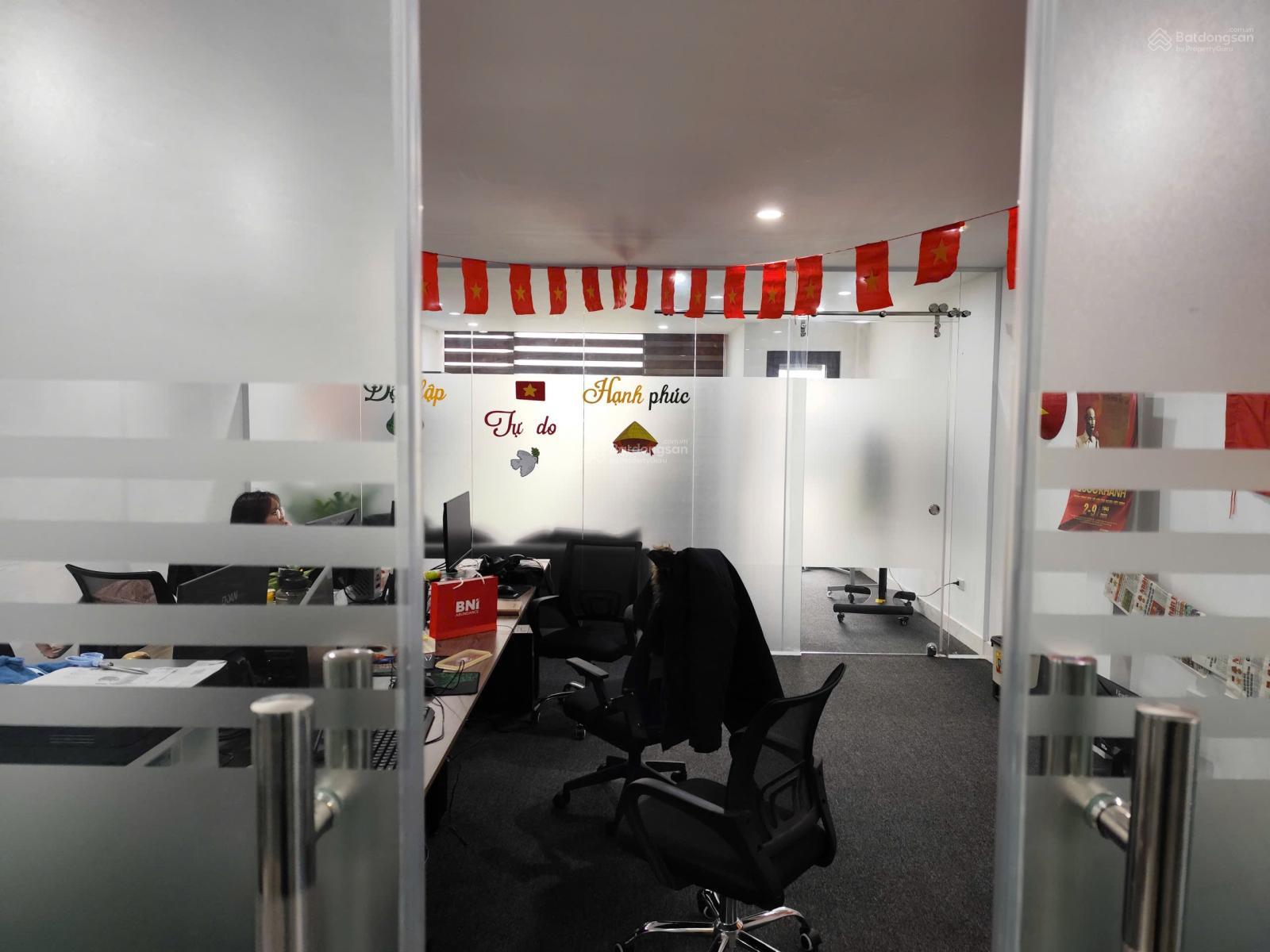 Cho thuê nhà mặt phố tại Võ Văn Dũng, P. Đống Đa 80 triệu/th, 70m2x 7 tầng, MT 5m