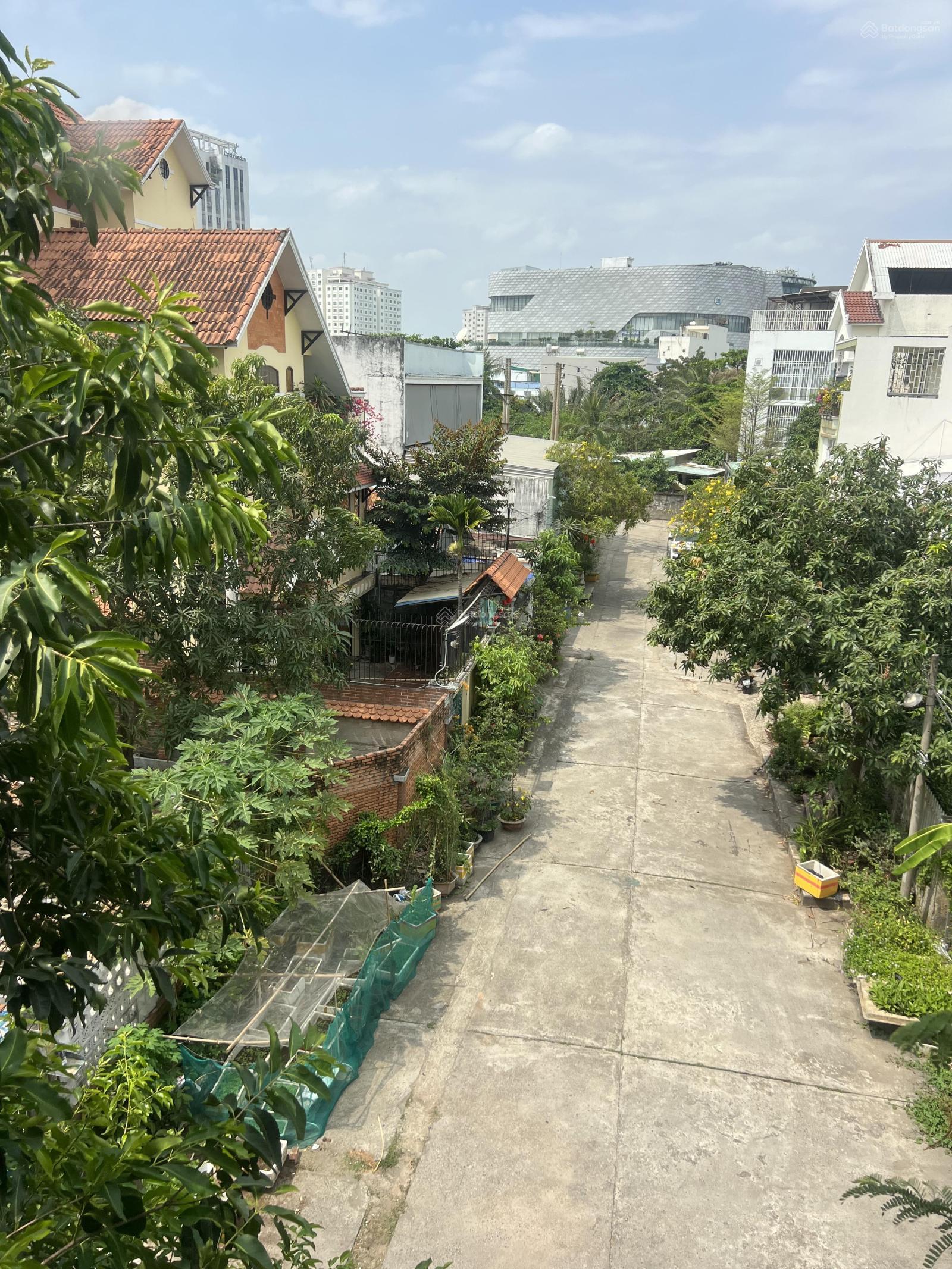 Cho thuê nhà riêng 4PN, 3WC, 100m2 tại Phạm Văn Đồng, p Hiệp Bình Chánh, giá 17 triệu VND