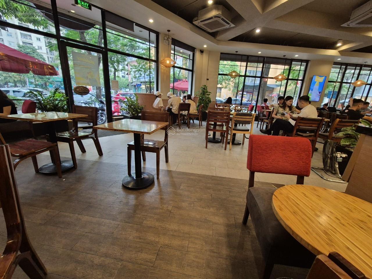 Cho thuê căn góc mặt phố Lê Văn Hưu 70m2x2 tầng, MT15m, thông sàn, hè thoáng rộng Cho thuê căn góc mặt phố Lê Văn Hưu 70m2x2 tầng, MT15m, thông sàn, hè thoáng rộng