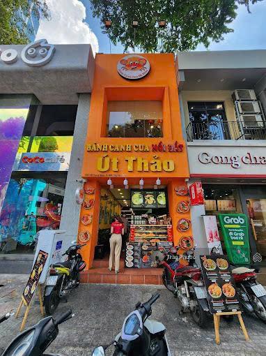 Nhà mặt tiền - 120 Hồ Tùng Mậu, P. Bến Nghé, Quận 1 diện tích: 4m x 18m kết cấu: Trệt + 1 lầu