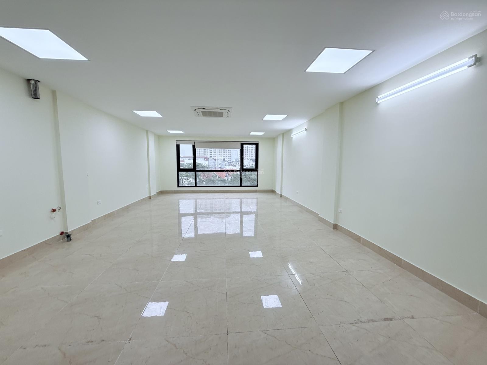 Cho thuê nhà Nguyễn Xiển, 65m2, 7 tầng, MT 5m, thang máy, nhà đẹp, 33Tr