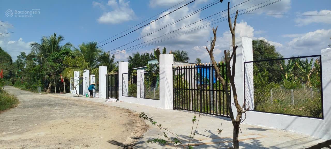 Bán vườn trái cây giáp suối lớn - có sẵn thổ cư - mặt tiền bê tông - Khu dân cư