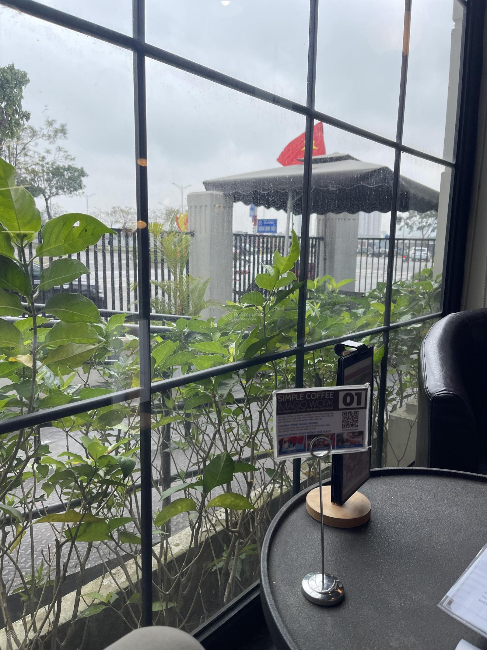 Bán gấp căn Góc mặt phố Cầu Giấy 298m 22mt 10 tầng nổi dòng tiền 800tr/th 2 mặt tiền đường cầu giấy