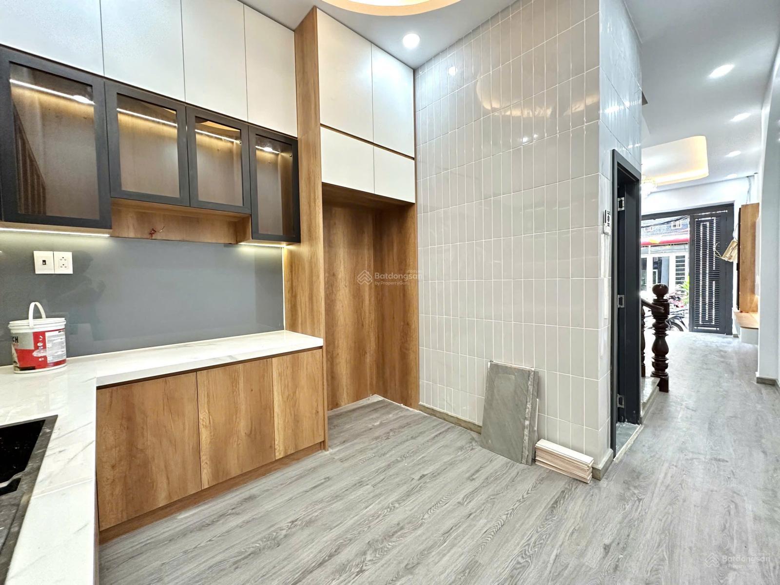 Bán nhà NGUYỄN GIA TRÍ P25 Q.BÌNH THẠNH DT 6mx28m 3 tầng giá 23ty8