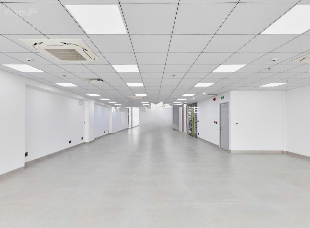 Cho thuê tòa nhà building mới xây đường Cách Mạng Tháng 8