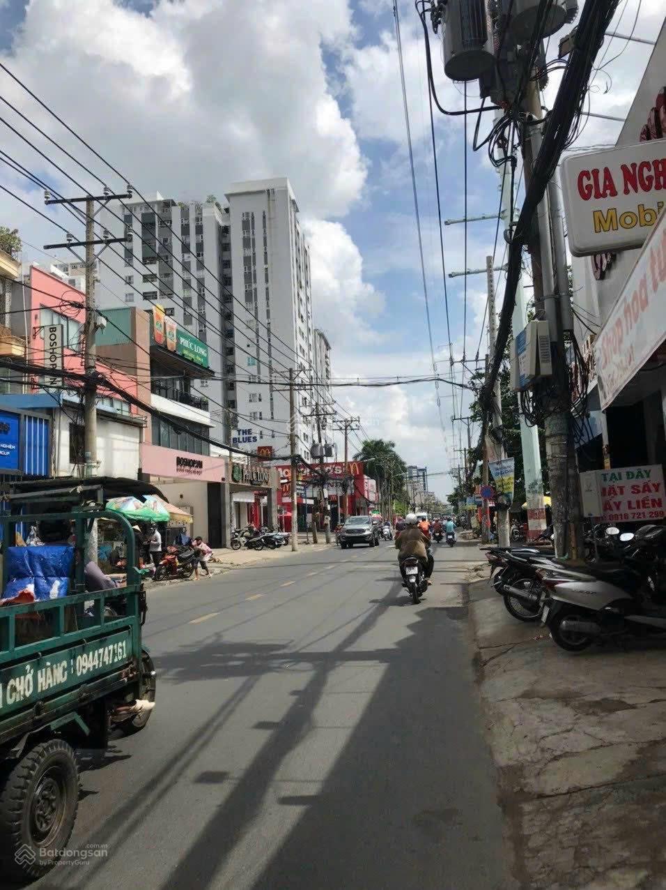 Bán tòa nhà MT Âu Cơ P14, Q. Tân Bình. DT: 9.25x32m, hầm 10 tầng. HĐT 300tr/tháng