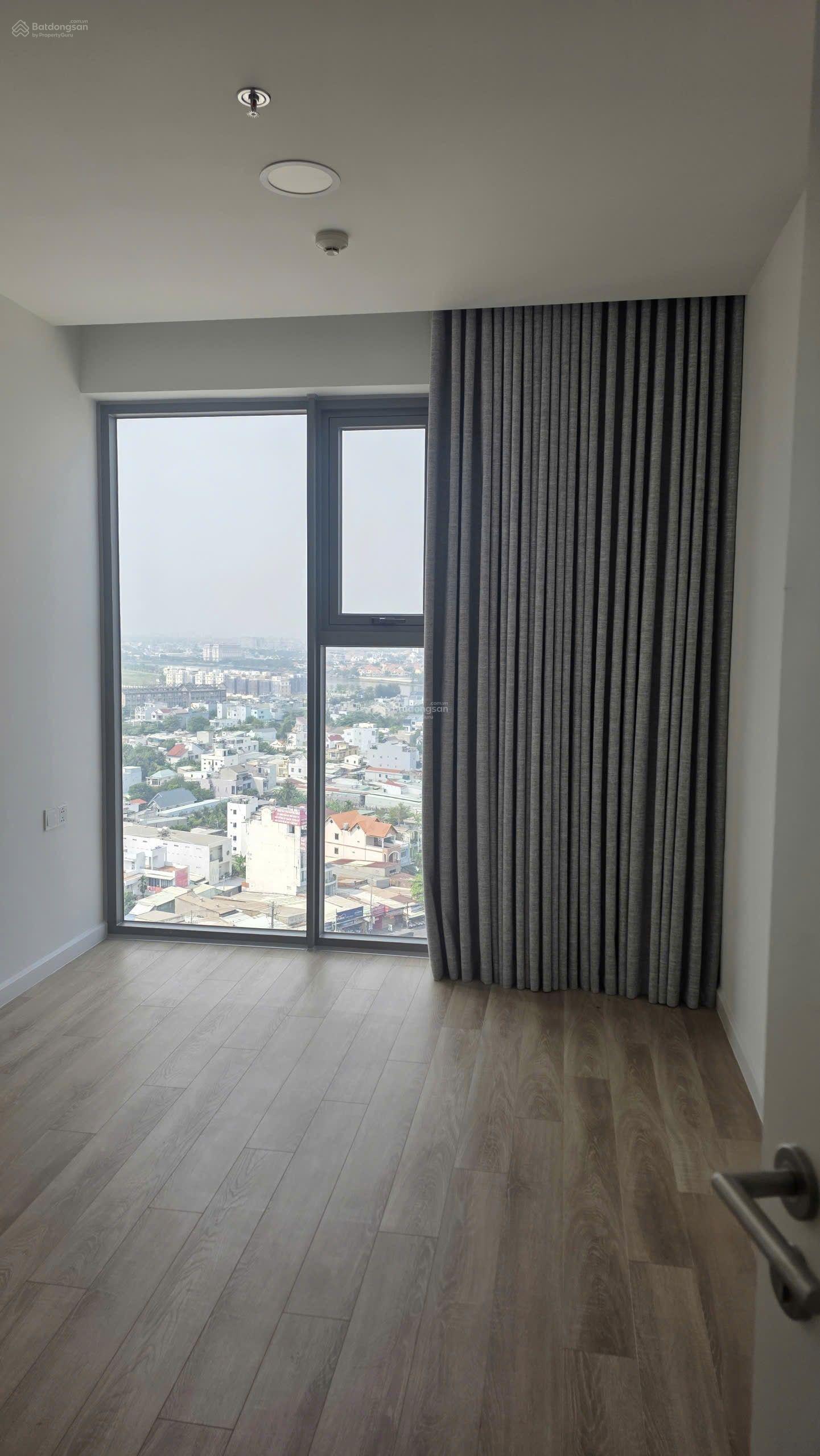 Hàng hot - cần bán căn hộ 2PN tháp Bliss, tầng cao, view Vạn Phúc City